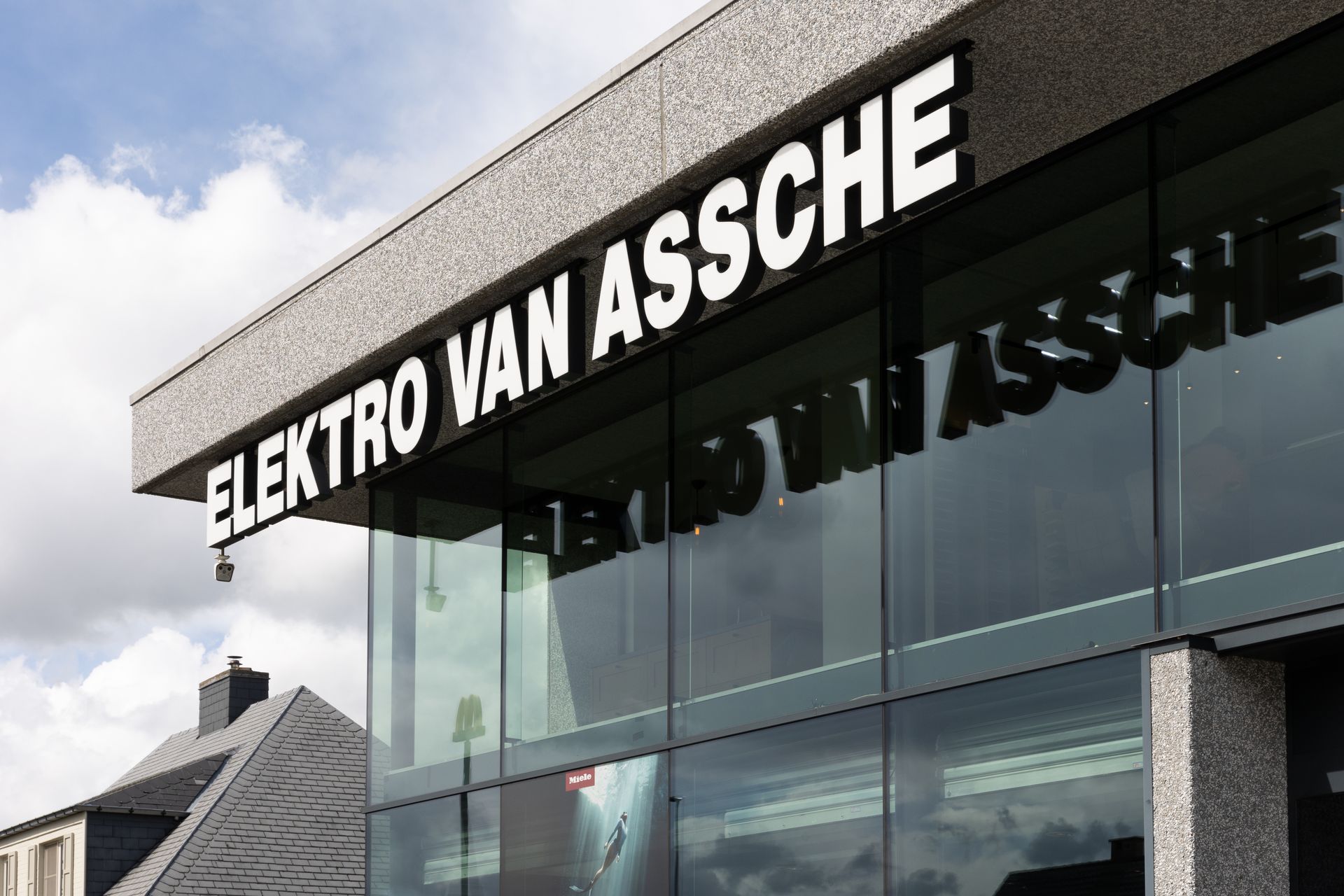 Transformer le commerce de détail avec Odoo et Dynapps : l’histoire à succès d’Elektro Van Assche 